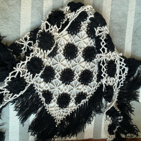 Beautiful Zadig & Voltaire Crochet Shawl - Picture 3 of 9
